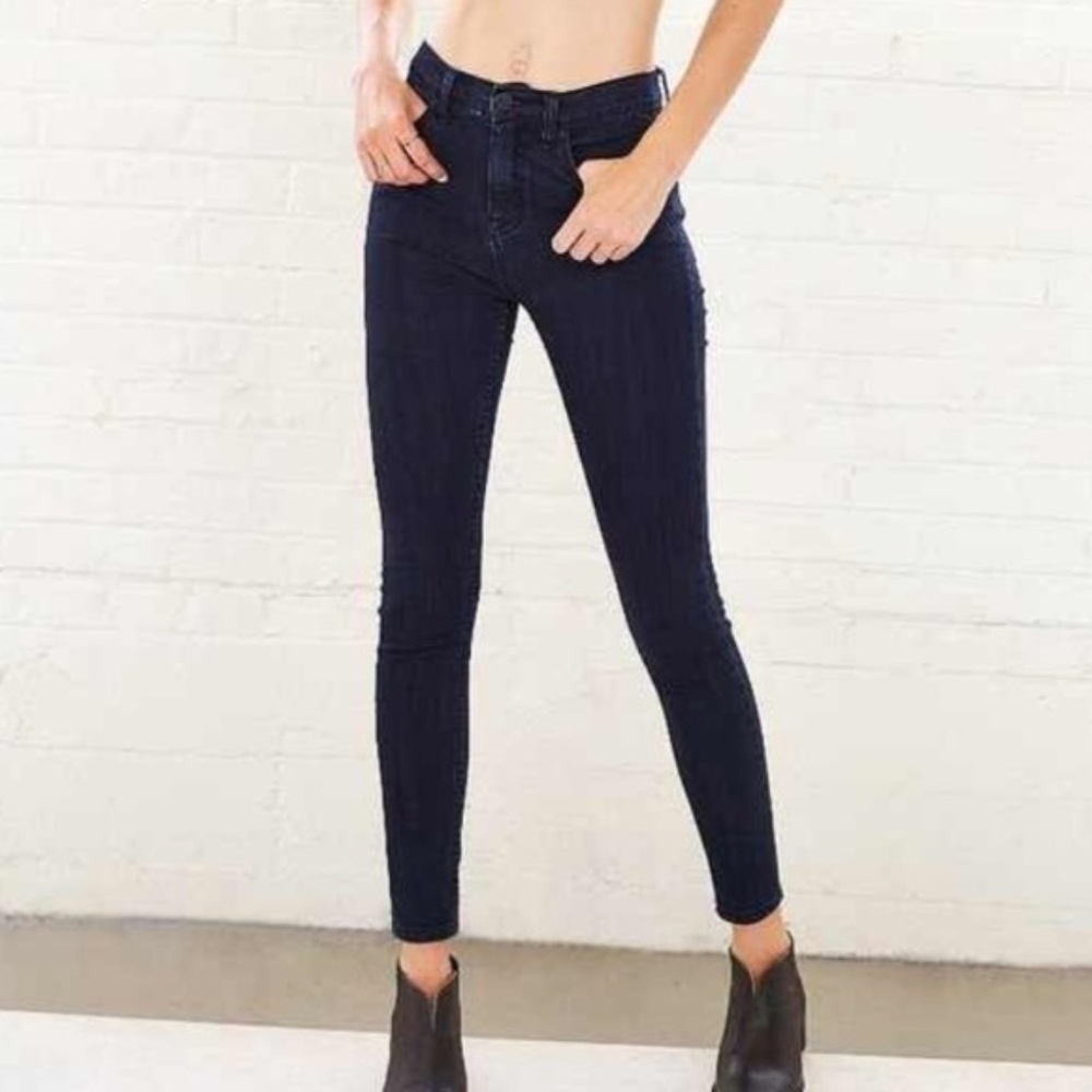 Urban Outfitters Twig Mom Jeans Skinny Ankle Crop